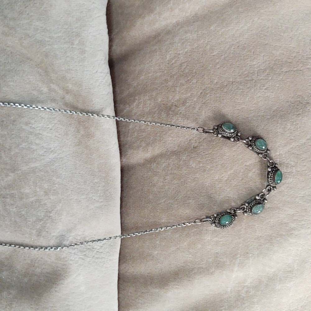 Genuine Semi precious stone delicate Y necklace (Aventurine?)  Green